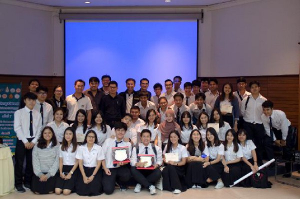 ภาควิชาคณิตศาสตร์ ขอแสดงความยินดีกับผู้ได้รับรางวัลในงาน UAMC 2018